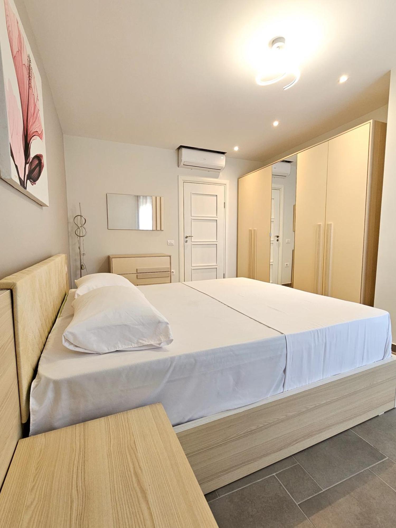 Sea View Apartments Durres Exterior photo